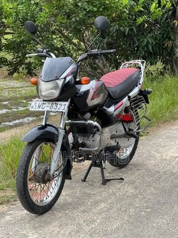 Bajaj CT100 2011