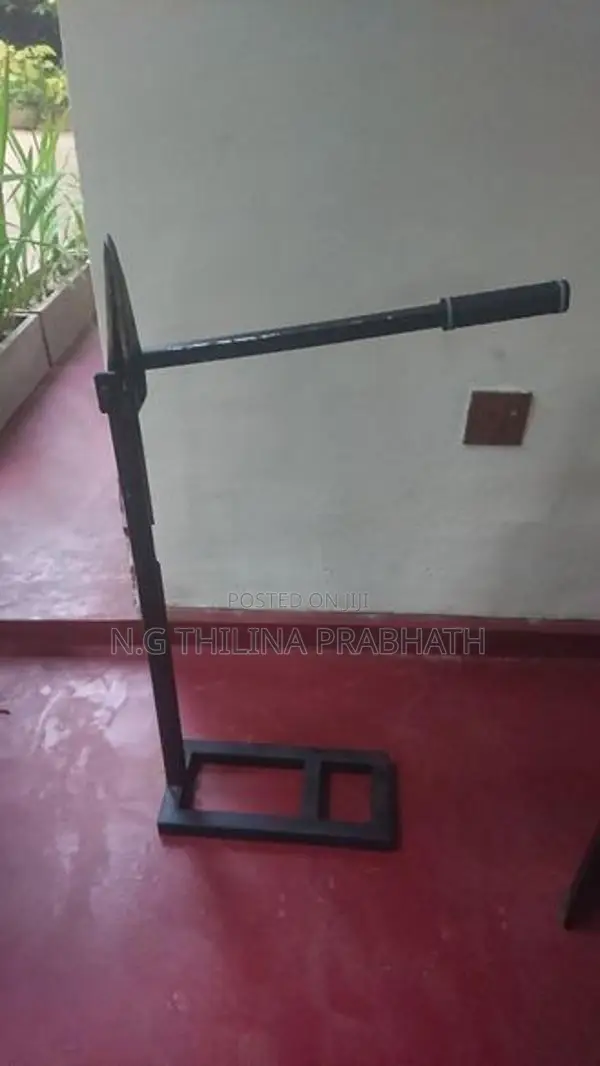 Coconut Husk Remover