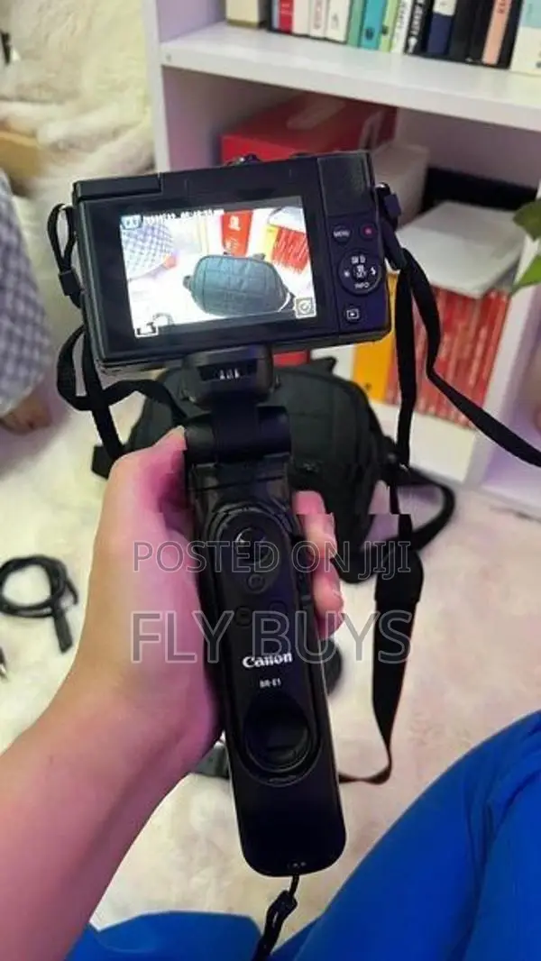 Canon EOS M200 Mirrorless Camera