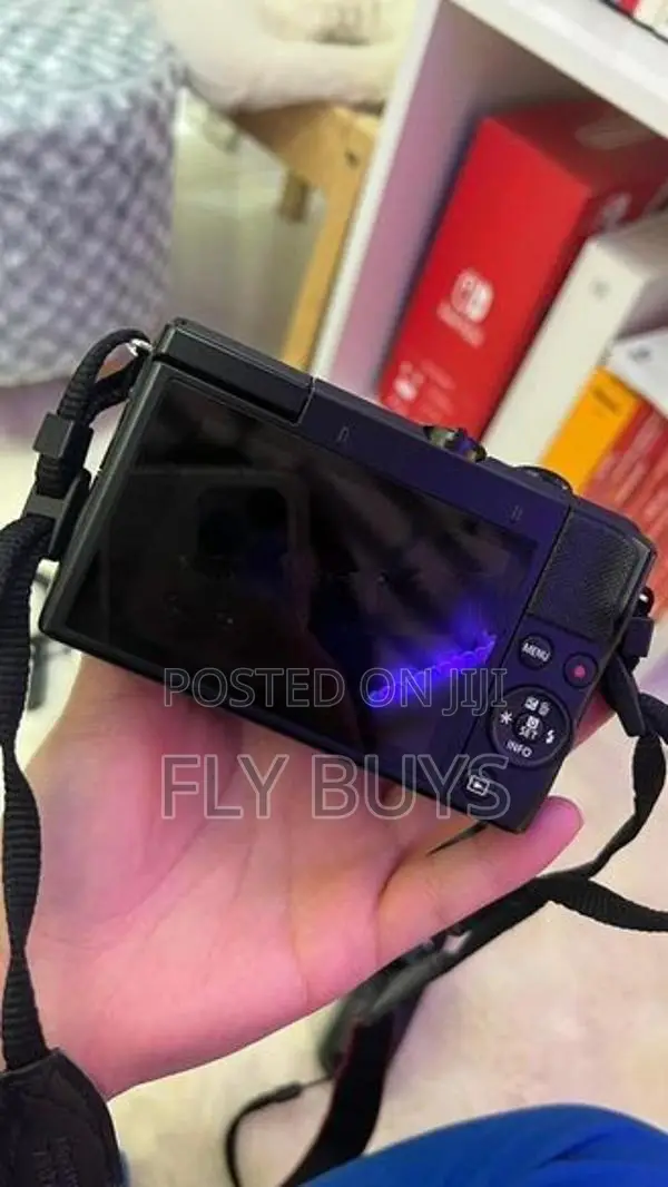 Canon EOS M200 Mirrorless Camera