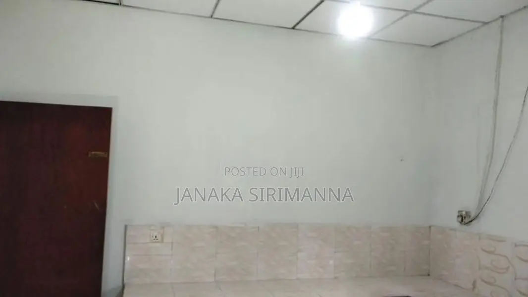 Rent House in Padukkap