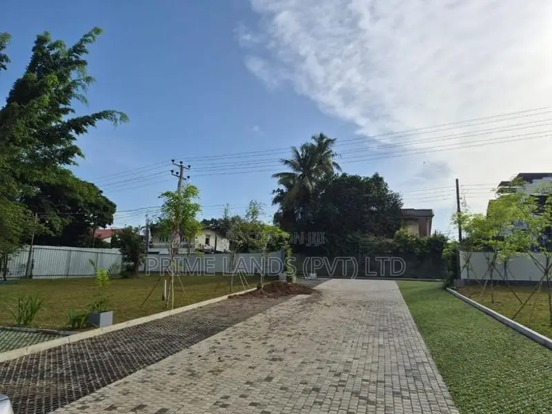 Boralesgamuwa Land for Sale
