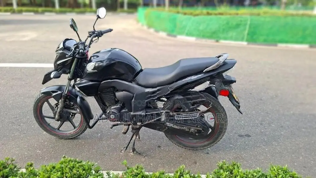 Honda CB Trigger 2014