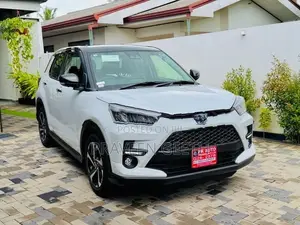 Toyota Raize Hybrid Black Top 2026