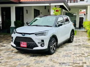 Toyota Raize Hybrid Black Top 2026