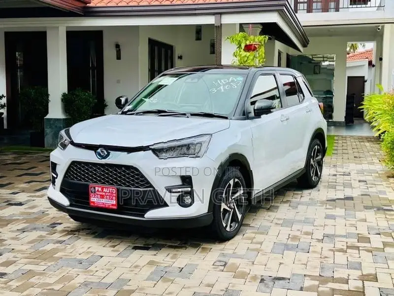 Toyota Raize Hybrid Black Top 2026