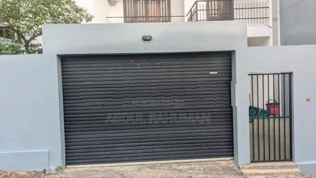 2 Storey House in Thalawathugode