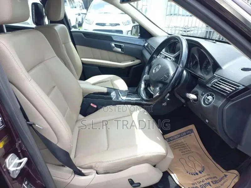 Mercedes Benz E200 W212 2010