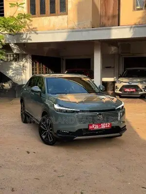 Honda Vezel Premium 2026
