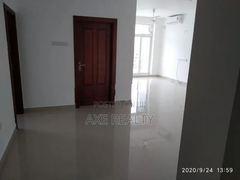 4 Bed Apartment For Sale in Thumulla