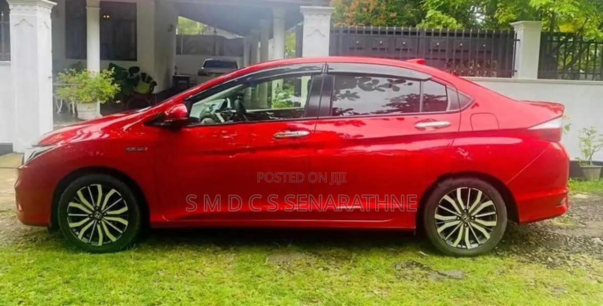 Honda Grace RS Sensing 2017