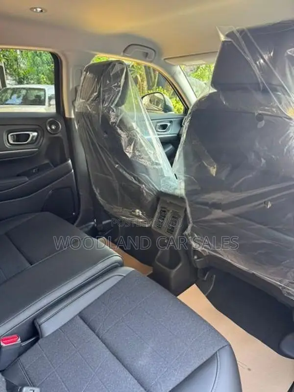 Honda Vezel Premium 2026