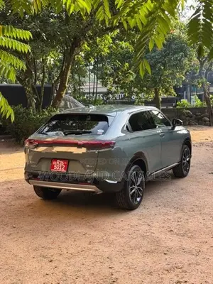 Honda Vezel Premium 2026