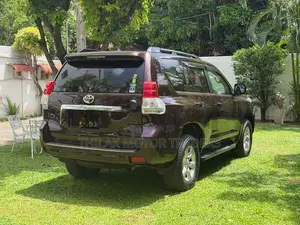 Toyota Land Cruiser Prado TX 2012