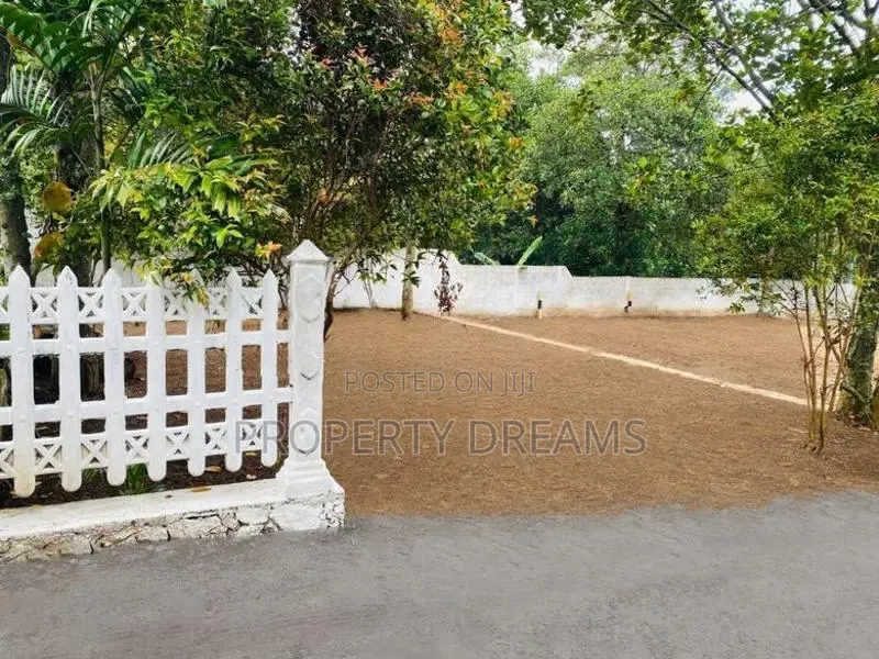 Land for Sale in Thalawathugoda