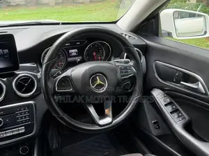 Mercedes Benz CLA 180 2018