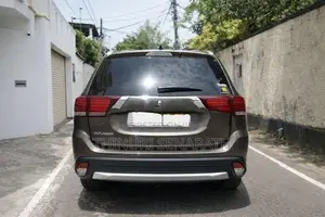 Mitsubishi Outlander 2015