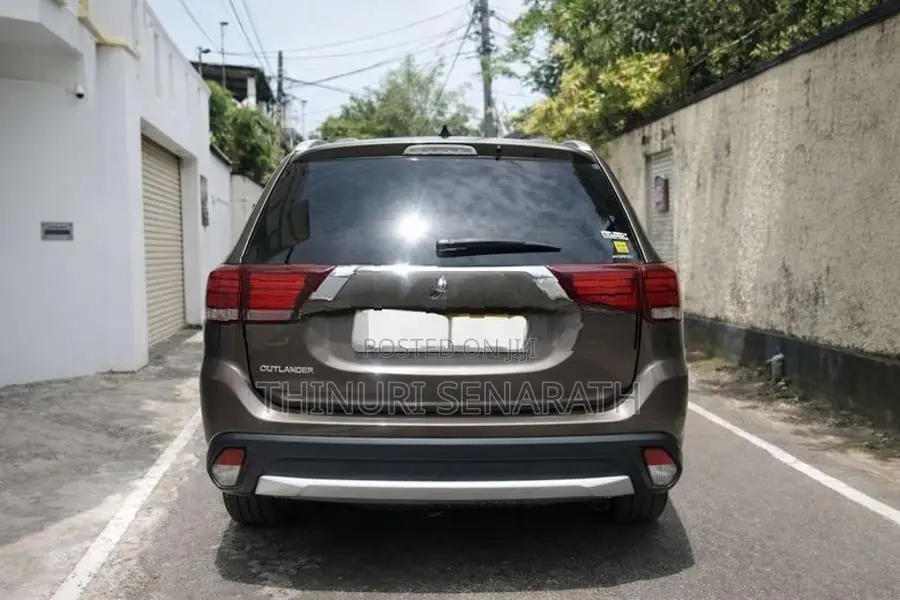 Mitsubishi Outlander 2015