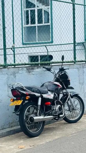 Bajaj CT100 2006
