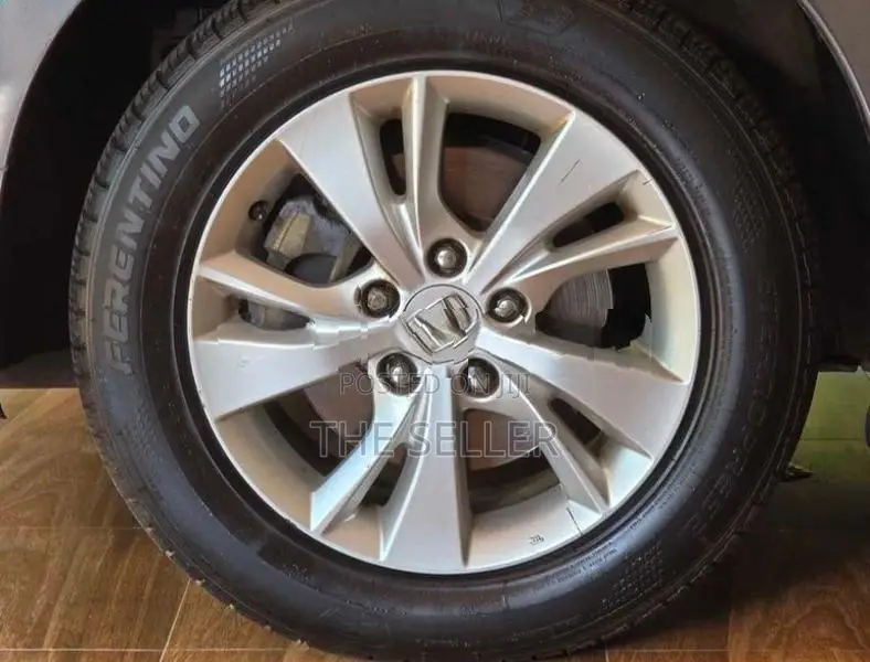 Honda Vezel RU3 2014