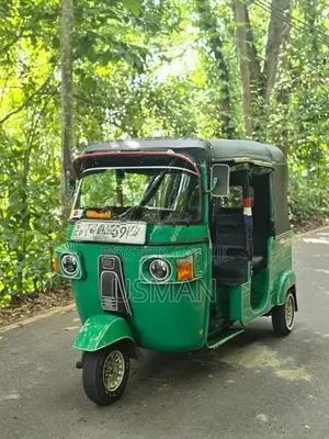 Bajaj RE 2013