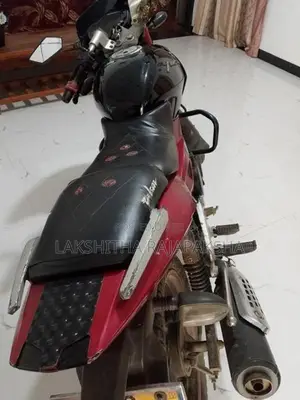 Bajaj Pulsar 180 2012