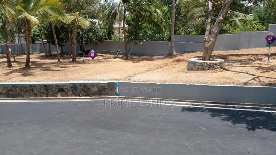Land for Sale in Karapitiya