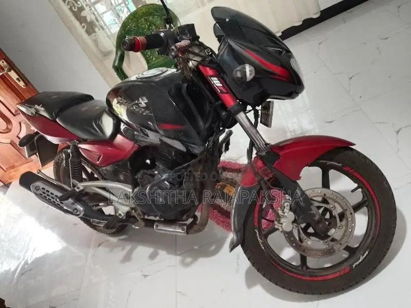 Bajaj Pulsar 180 2012