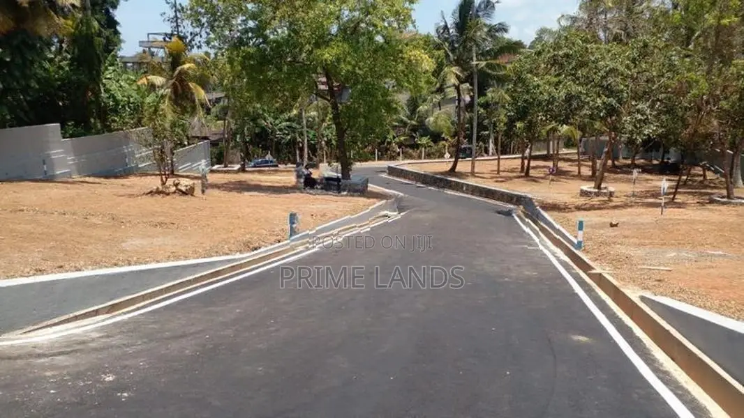 Land for Sale in Karapitiya