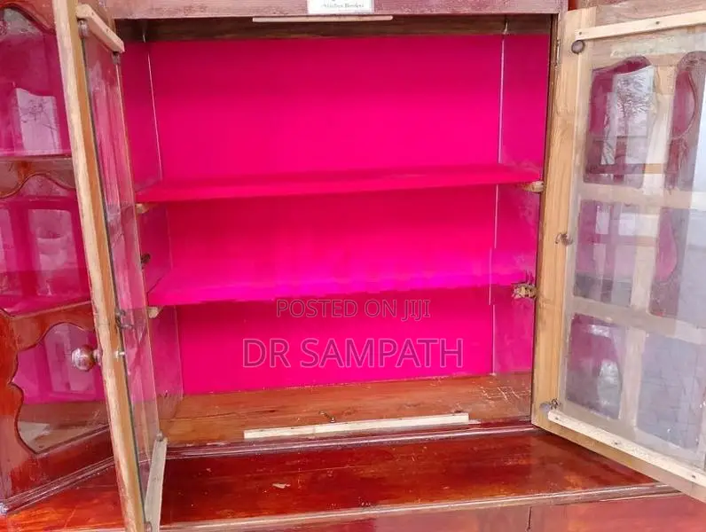 Cabinet Theka