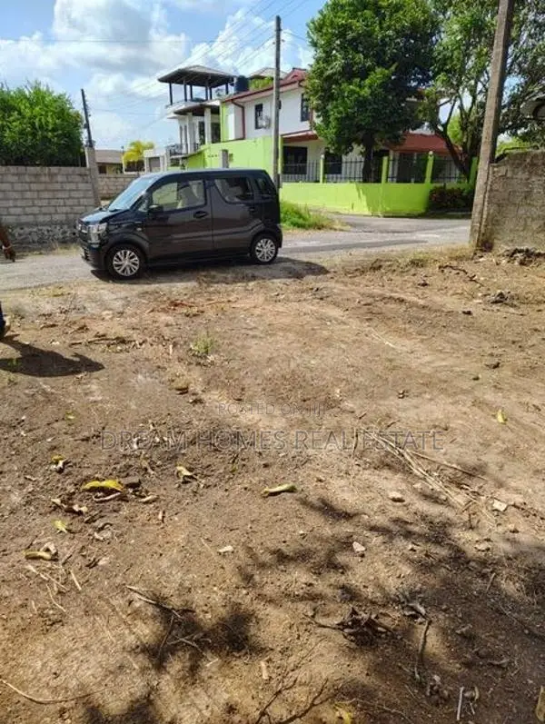 Valuable Residential Land for Sale – Athurugiriya Lake Terrace
