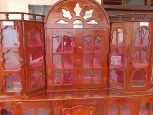 Cabinet Theka