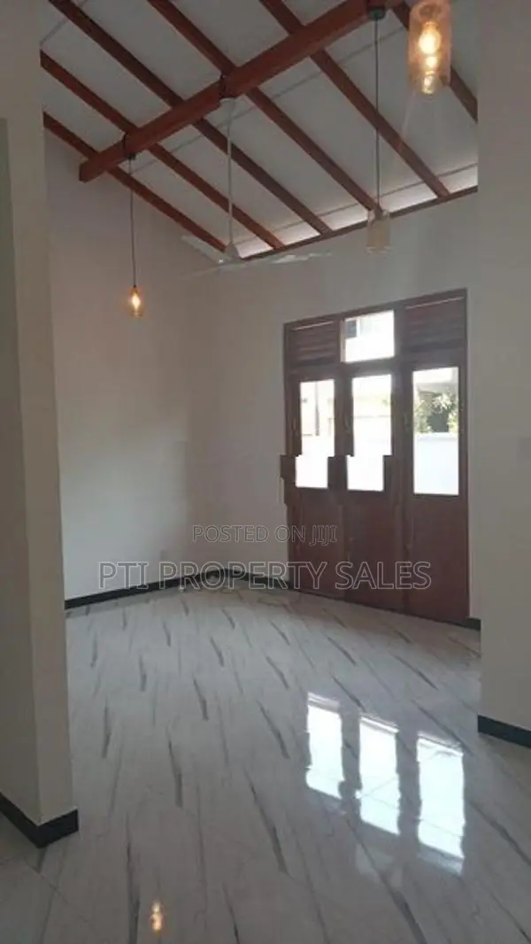 Modern 3-Bedroom Home –Jayaliyagama
