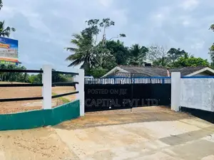 බණ්ඩාරගම උයන්වත්ත වැවට මුහුණලා ඇති වටිනා බිම් කොටස් විකිණීමට