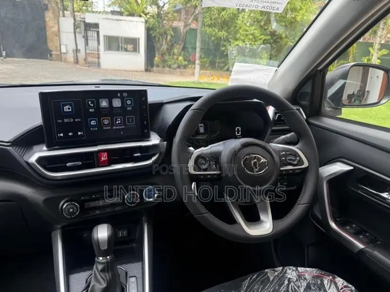 Toyota Raize Z Hybrid BSM 2026