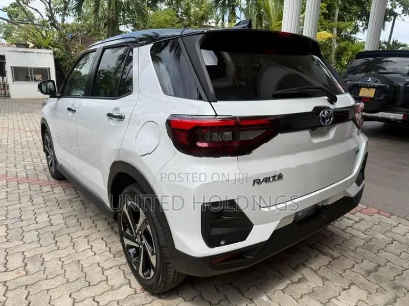 Toyota Raize Z Hybrid BSM 2026