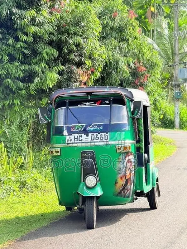 Bajaj RE 2000