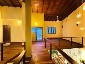 Luxury Residence with Timber Flooring – Thalawathugoda