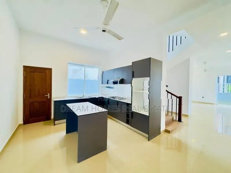 Elegant 3,700+ Sqft Luxury Home for Sale Near Galle Road – Dehiwala