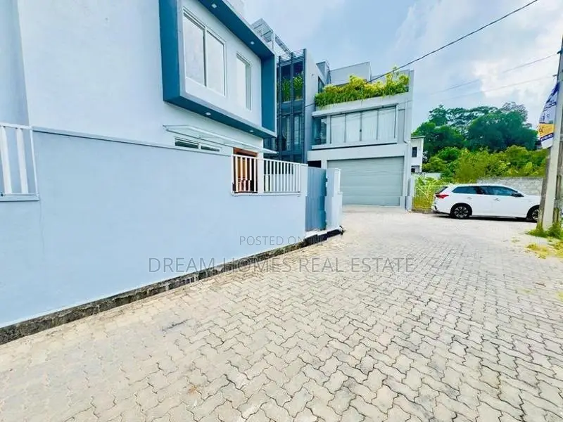 Elegant 3,700+ Sqft Luxury Home for Sale Near Galle Road – Dehiwala