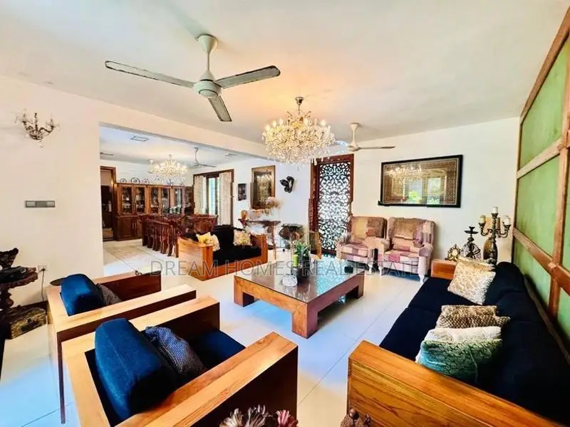 3-Story Luxury Residence for Sale – Colombo 03