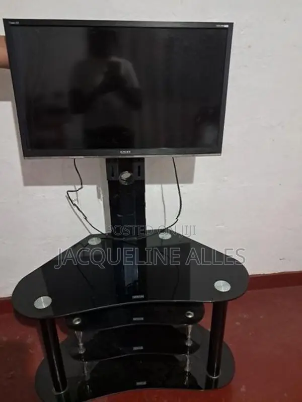 Glass TV stand (black)