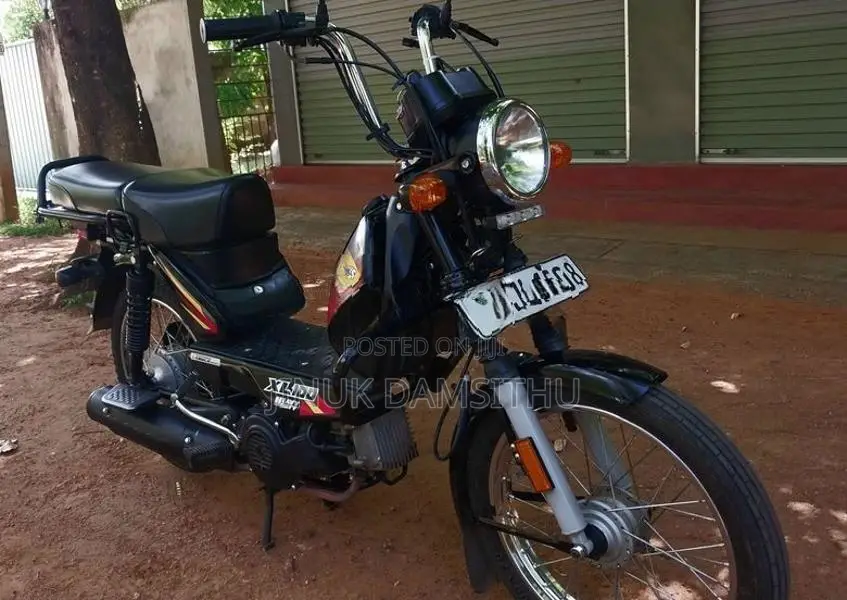 TVS XL 100 2025