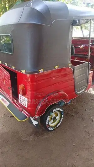 Bajaj RE 1999