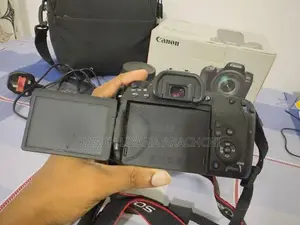 Canon 77D (9000D)