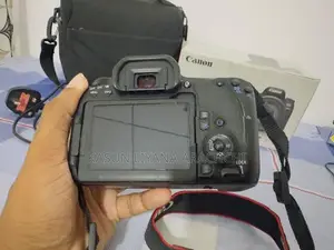 Canon 77D (9000D)