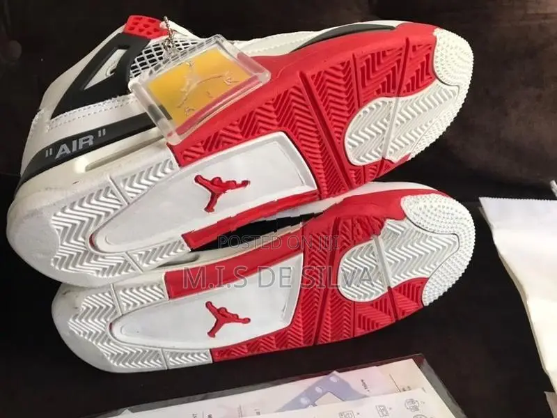 Nike Air Jordan 4 Retro Sneakers