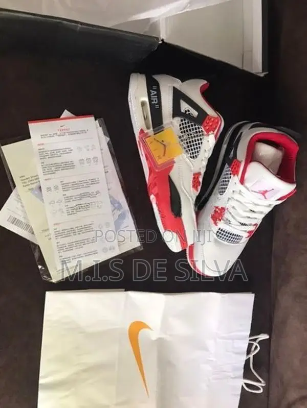 Nike Air Jordan 4 Retro Sneakers