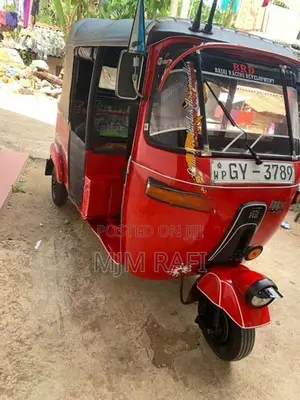 Bajaj RE 2002