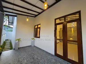 Brand New 3 Bedroom House for Sale – Diyagama